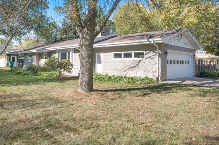 1504 Linden Street W