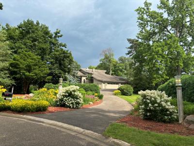 5855 Maple Forest