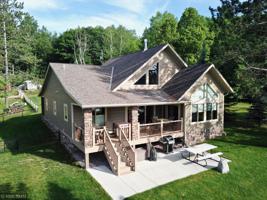 6441 Big Rock Trail NE