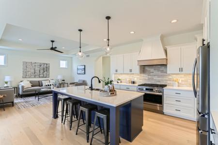 3309 Winfield NW