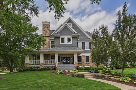 3312 Crestmoor Bay