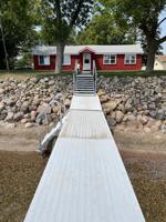 812 Lake Shore