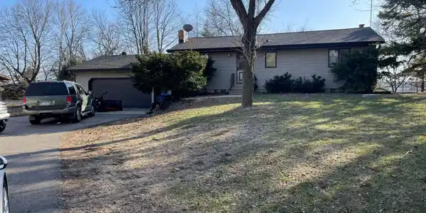 6120 Shamrock