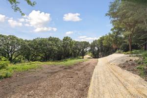 XX Riverview Road