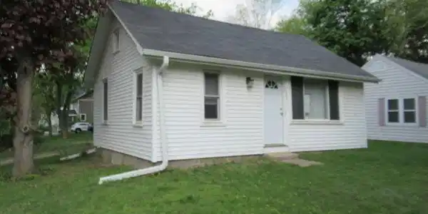 5251 Grand