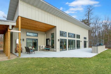 4681 Mission Road NE