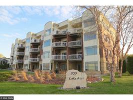900 S Lakeshore Drive