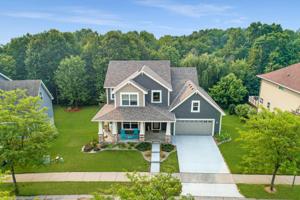 6886 Lakewood NE