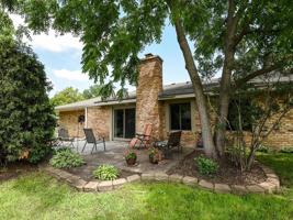 1900 Kingsview N