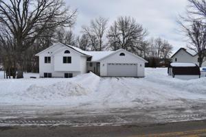 1705 W Lakota Drive SW