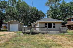 2070 Racine S