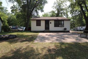 3261 Smith Lake SE