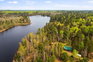 10469 Kitigan Lake