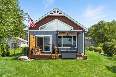 7177 Newcomb Avenue NW