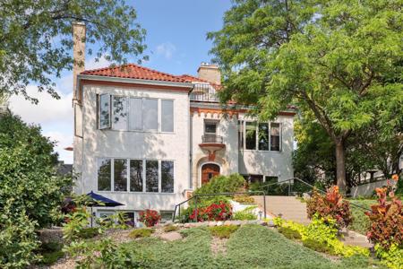 4344 Lake Harriet