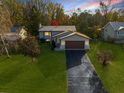 6718 Shadow Lake