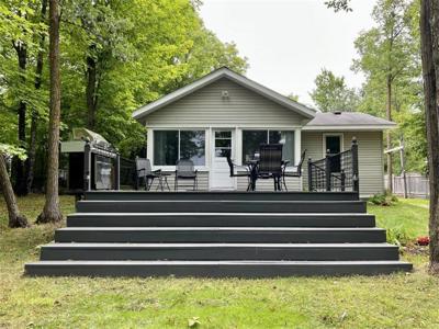 1962 Trillium Drive NW