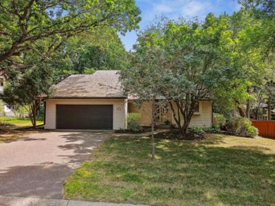 670 Lake Pine