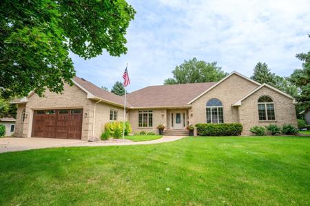 1801 Country Club Drive NE