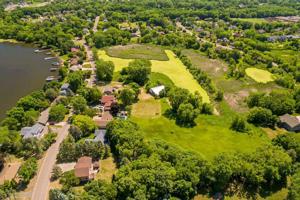 1642 Peltier Lake