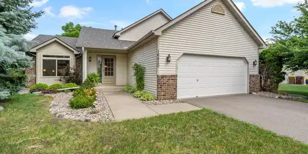 16820 Westbury SW