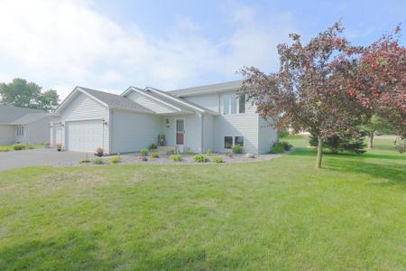 440 Lake
