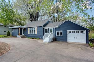 1290 Long Lake