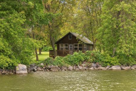 1720 & 1730 Pelican Island Landing NW