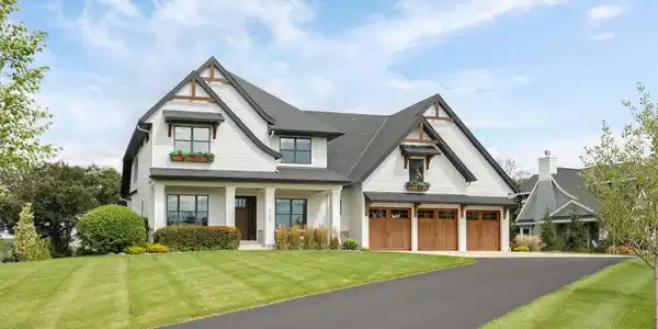 3788 Woodland Cove Parkway