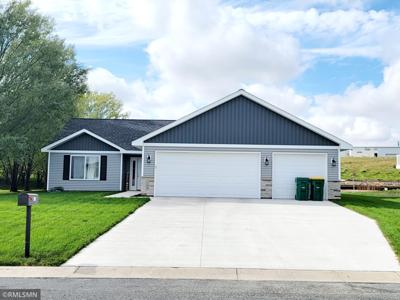 906 Wolf Ridge