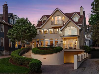 2683 E Lake Of The Isles Parkway