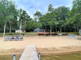 9182 Pine Rocks