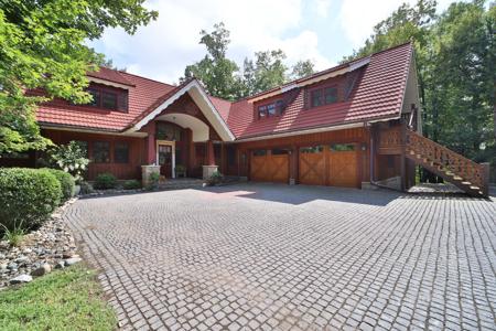 7996 Bass Lake Trail