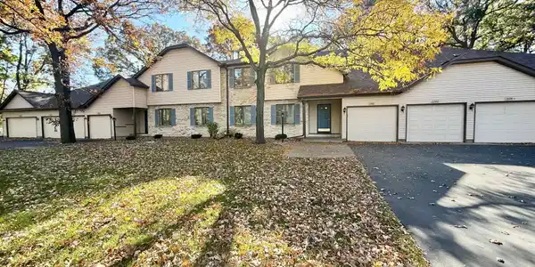 2592 Moundsview Drive