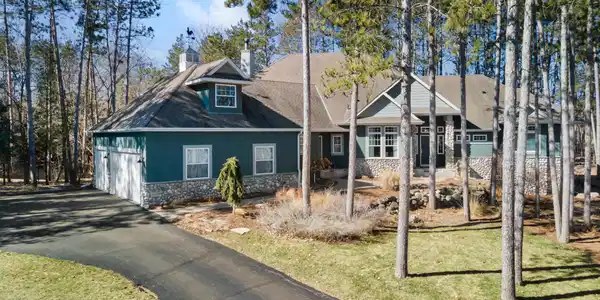 4380 Trillium W