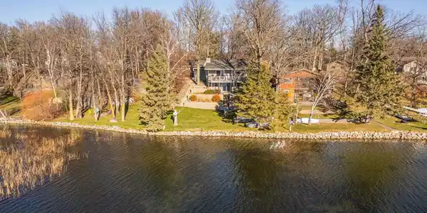 40199 Meadow Bay