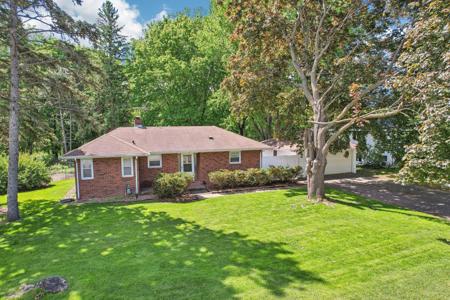 2646 Brookview Drive E