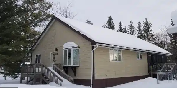 519 18th E