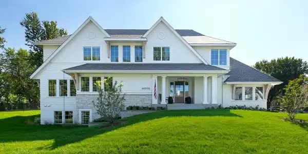 20035 Lakeview