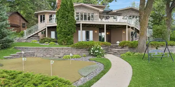 10957 Highway 71 NE