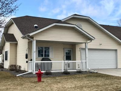 1292 Pond View