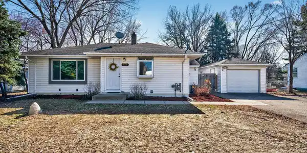 126 Hayden Lake Road E