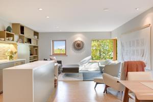 4430 Lake Harriet