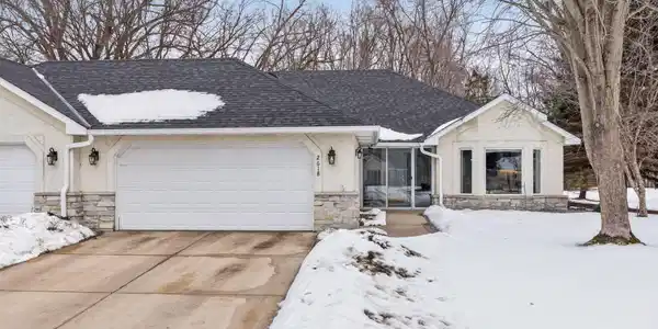 2618 Parkview Drive