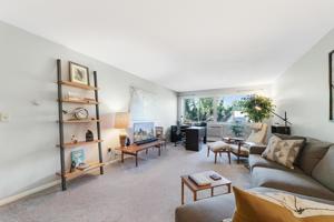 4400 Upton S