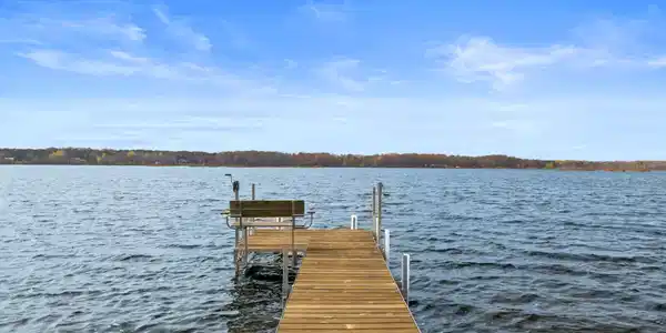 2913 Pomroy Beach