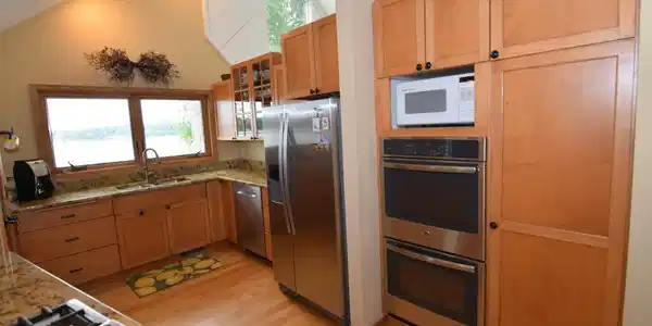 3123 Shoreline Lane