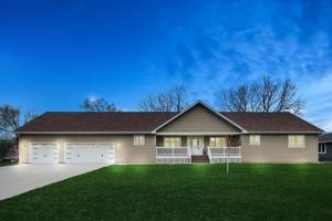 901 2nd E