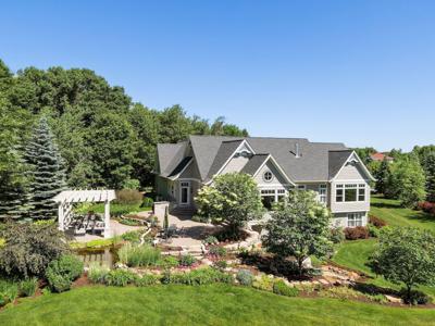 9520 Whistling Valley