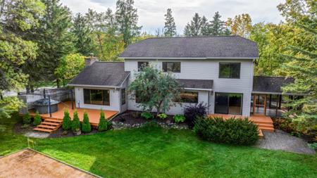 6420 Birchmont Drive NE